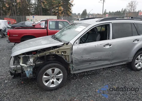 2011 Subaru Outback 3.6R Limited из США, поврежденный, VIN 4S4BRDLC0B2444705
